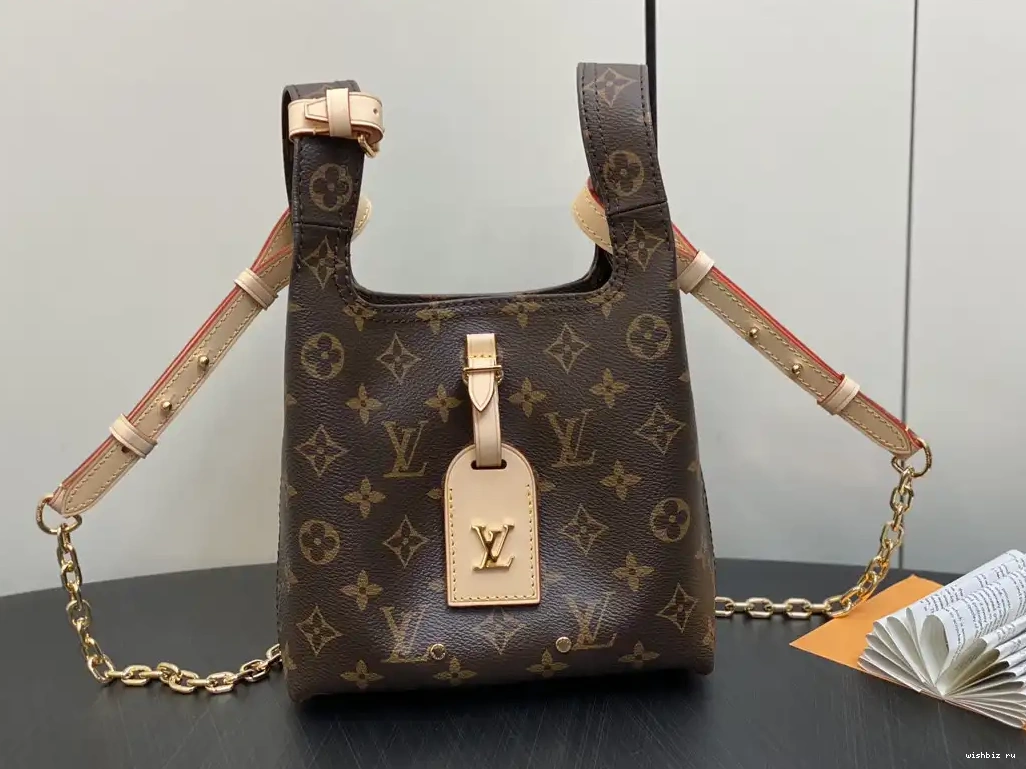 WIS LOUIS VUITTON Atlantis BB 0630